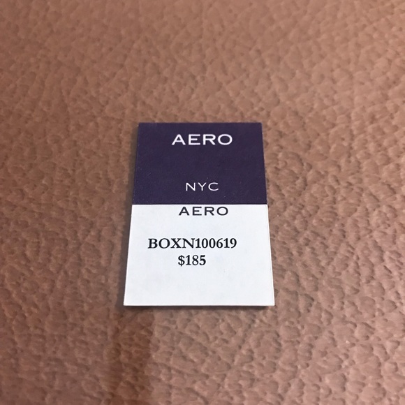 NWT Aero Skin & Glass Box - Picture 4 of 5